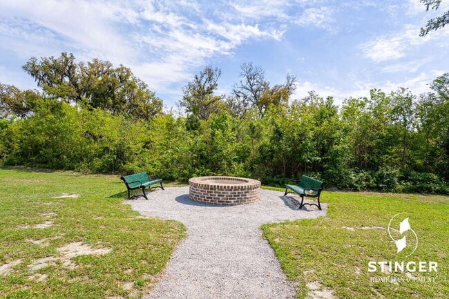 Building Photo - 71 Saluda Way