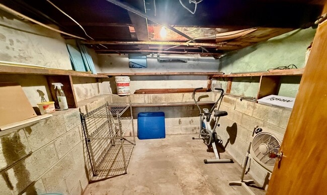 Building Photo - Recently UPDATED 3 BD/1 BA HOUSE in great East Passyunk/LOMO location w/ new Engineered Wood Floo...