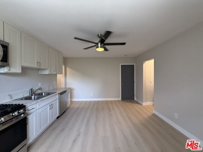 Building Photo - 1505 Cochran Ave