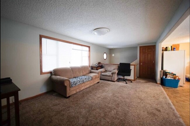 Building Photo - 1019 Higby Dr