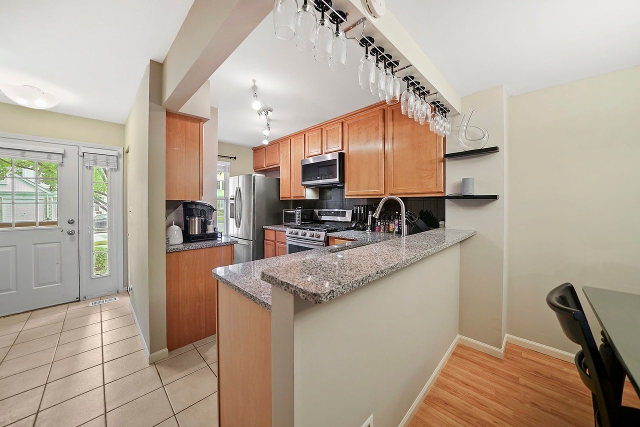 Building Photo - 20 Peach Tree Ln