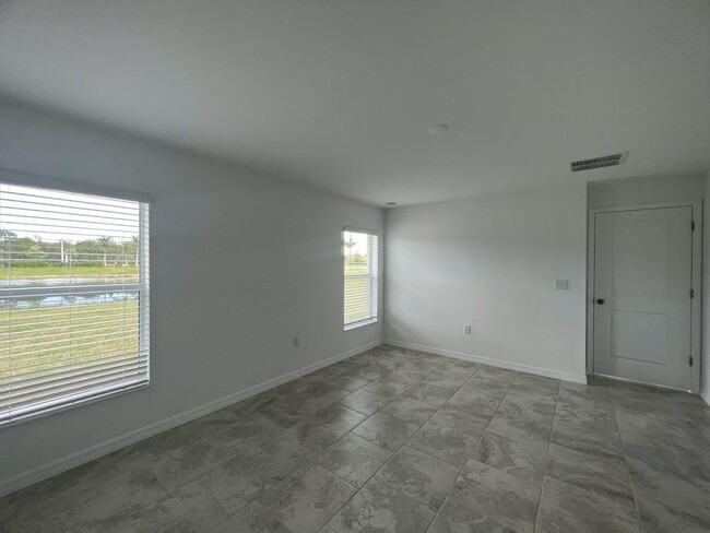 Building Photo - 4085 Villa Doria Ct