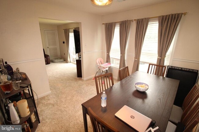 Building Photo - 7863 Apache Ridge Ct