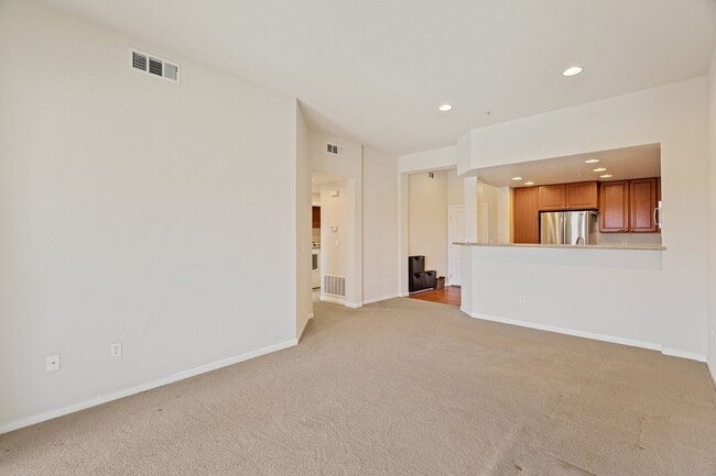 Building Photo - EXCLUSIVE PENTHOUSE UNIT IN MISSION TERRAC...