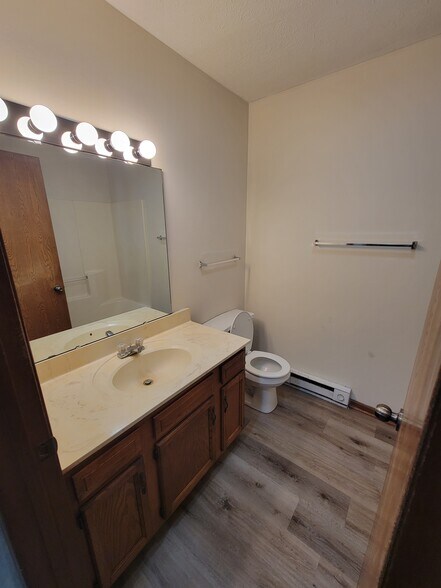 Building Photo - 703 S 4th St