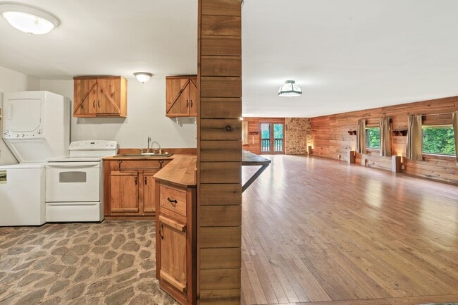 Building Photo - 9625 Hoffman Seachrist Road, Walkersville,...
