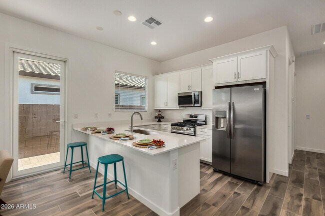 Building Photo - 2968 E Lucky Horseshoe Ln