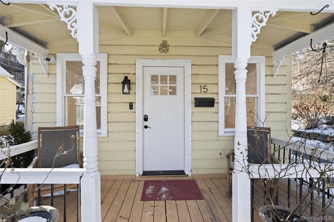 Building Photo - 15 Hicks St