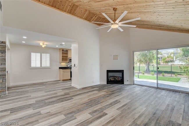 Building Photo - 2999 Bel Air Dr