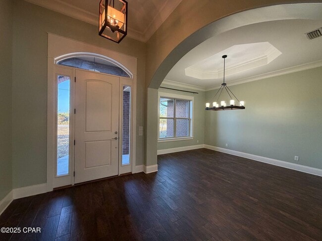 Building Photo - 4528 Tropical Dr