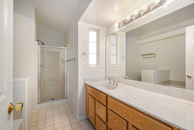 Building Photo - 4058 Boulder Pond Dr