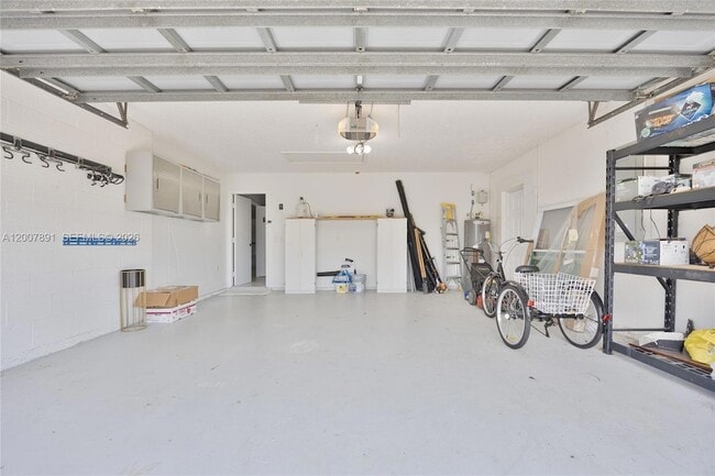 Building Photo - 2033 SW Beekman St
