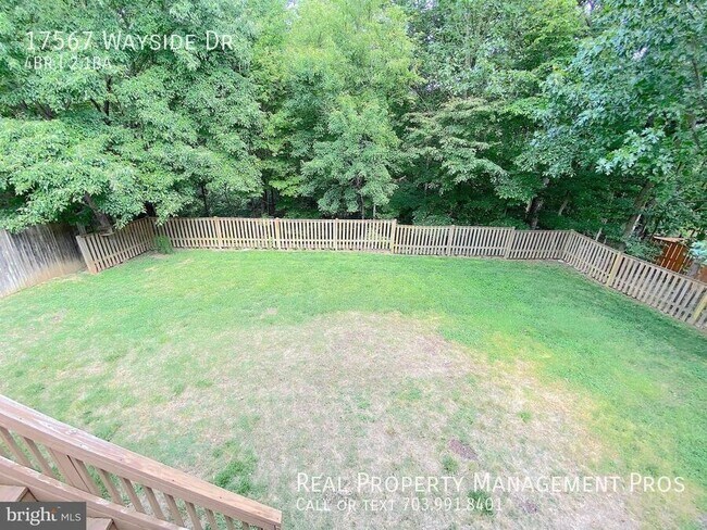 Building Photo - 17567 Wayside Dr