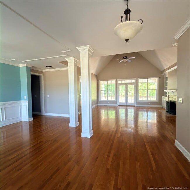 Building Photo - 3686 Linden Rd