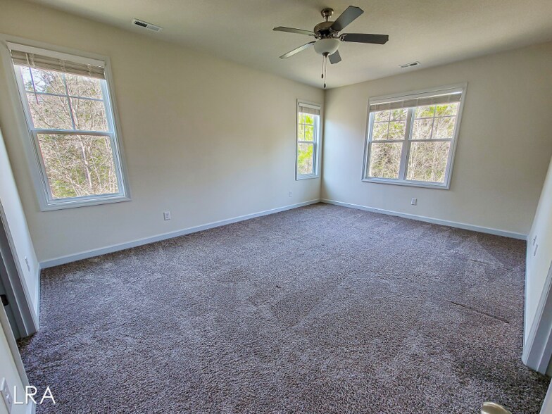 Building Photo - 522 Shallotte Ln