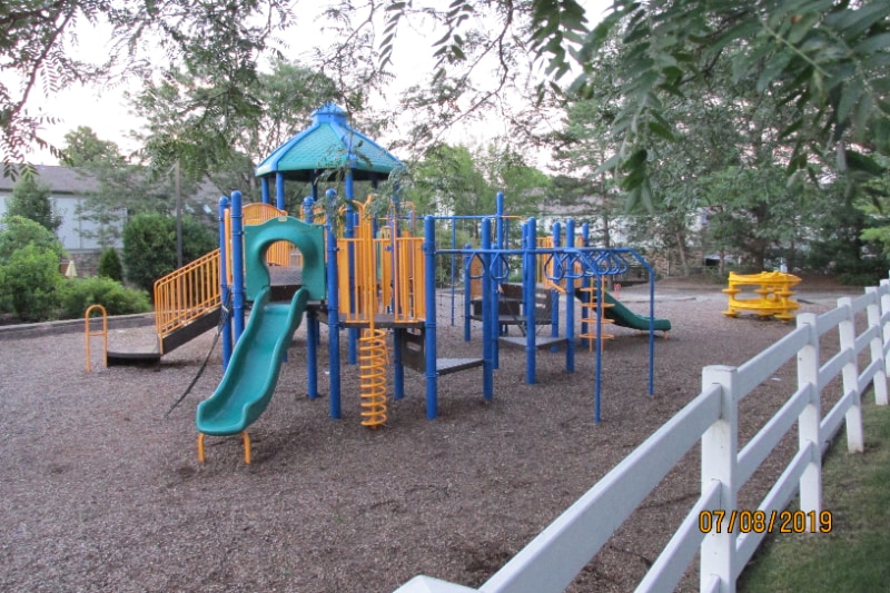 Building Photo - 14785 Lake View Dr