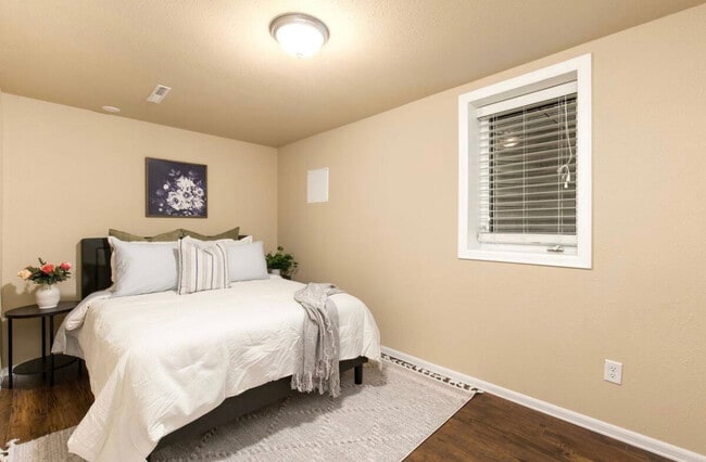 Building Photo - 2720 2nd Ave N