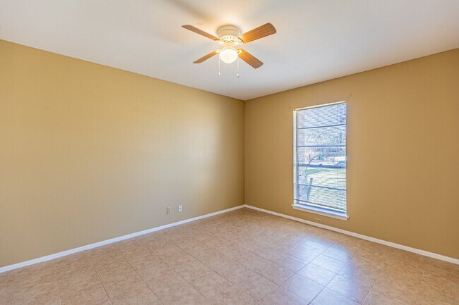 Building Photo - 4414 Valleybrook