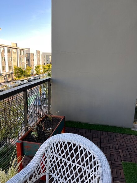 Building Photo - 45079 Insight St