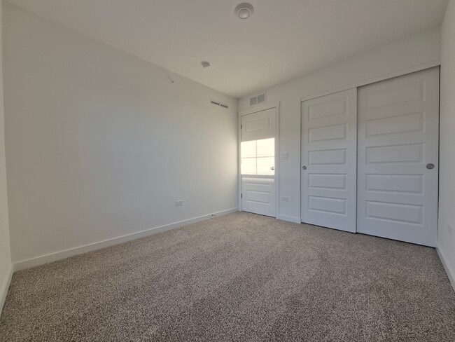 Building Photo - 2268 Barbera Dr