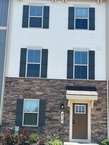 Building Photo - 213 Lyons Creek Dr