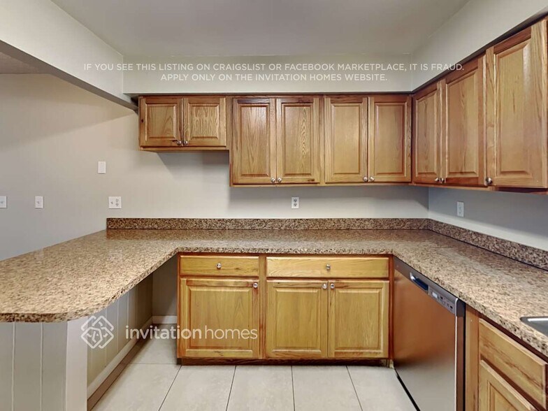 Building Photo - 1881 N Lake Eloise Dr