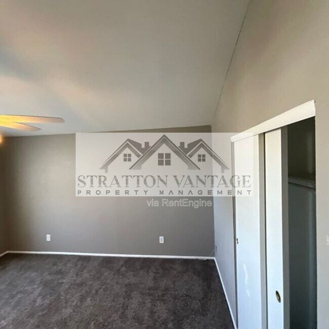 Building Photo - 3893 W Denver St