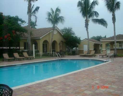 Building Photo - 2600 S University Dr