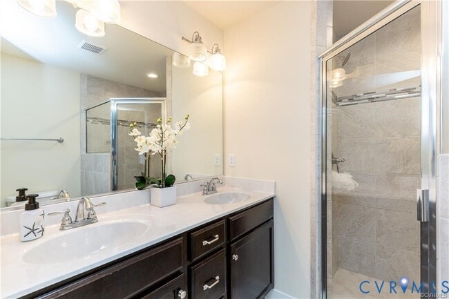 Building Photo - 7358 Pebble Lake Dr