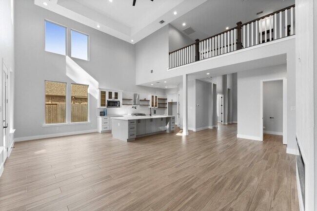 Building Photo - 7007 Longmire Cir