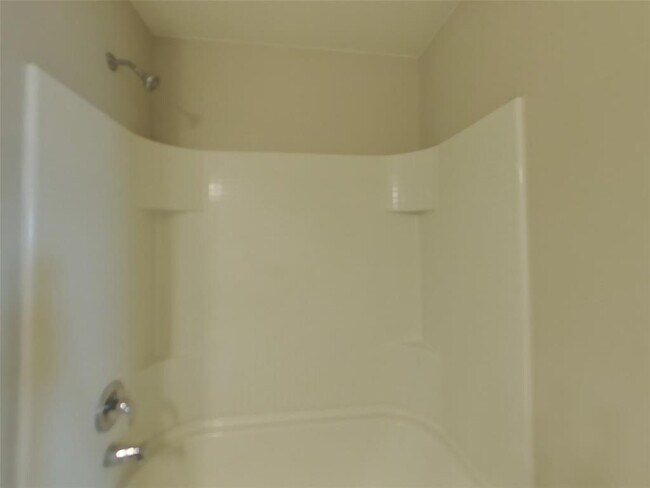 Building Photo - 100 Satsuma Ln