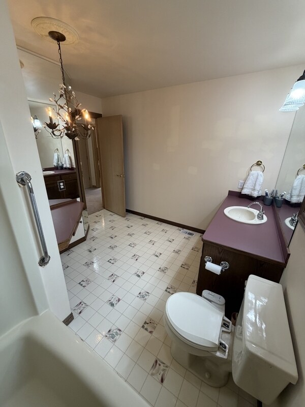 Building Photo - 700 Sunrise Dr