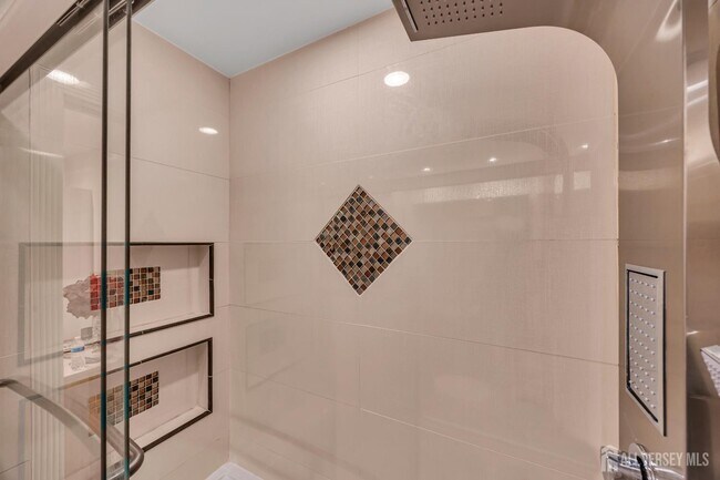 Building Photo - 152 Redpine Loop