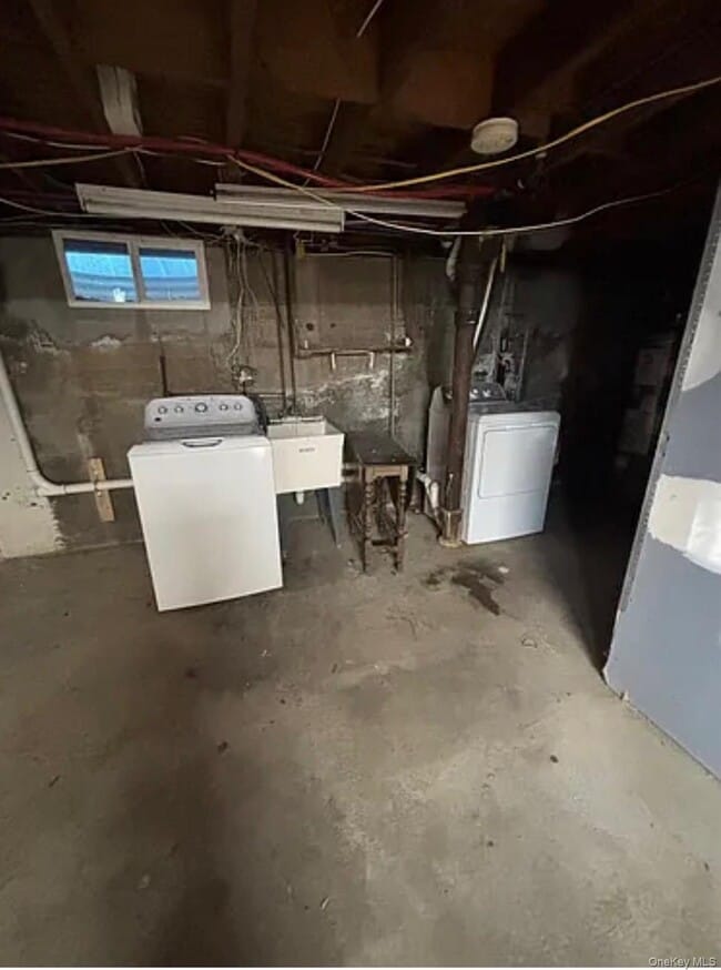 Building Photo - 26 Adams St