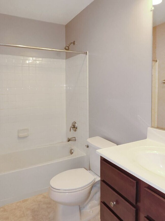 Building Photo - Pet Friendly 3 level End Unit Town Home wi...