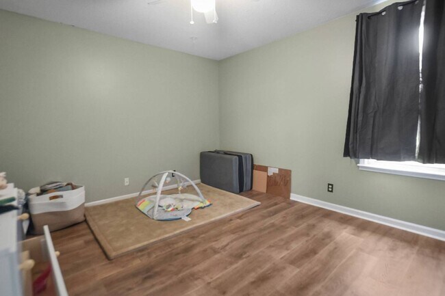 Building Photo - 506 Brentwood Cir