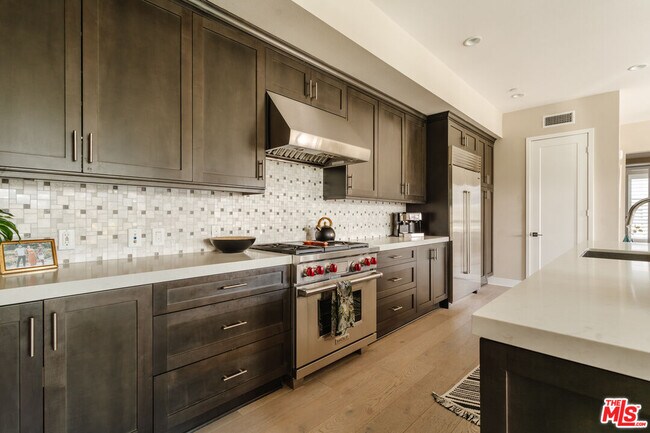 Building Photo - 12765 Bluff Creek Dr
