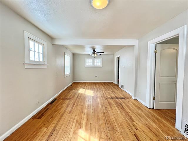 Building Photo - 5163 Beach Ct