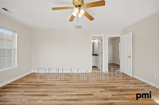 Building Photo - 831 Marshall Ave