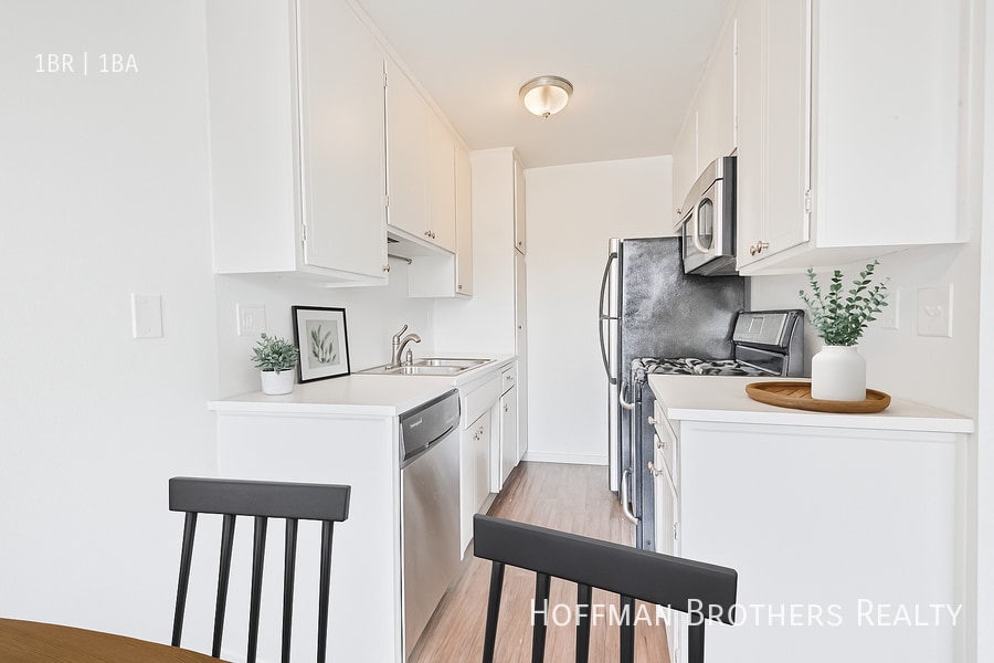 Building Photo - 3111 4th St