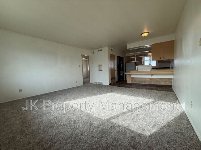 Building Photo - 1223 Smelter Ave NE