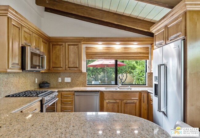 Building Photo - 1347 Primavera Dr W