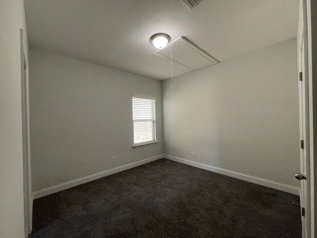 Building Photo - Beautiful home in Foxland Harbor