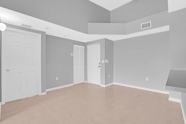 Building Photo - Modern Living in Miramar – 2 Bed/2 Bath Co...