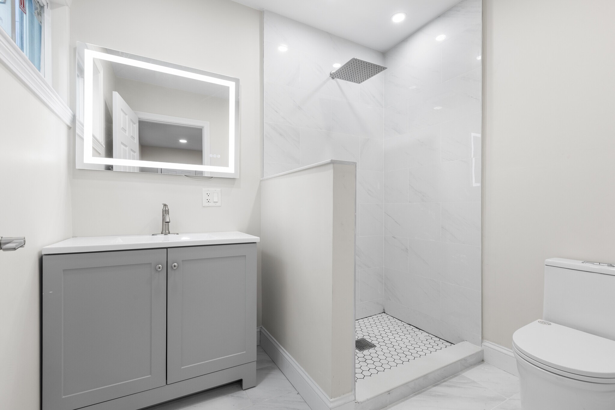 Building Photo - 322 Jefferson Ave