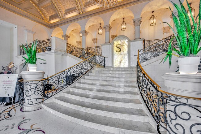 Building Photo - 2777 Paradise Rd