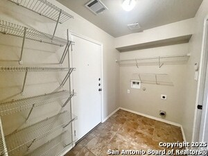 Building Photo - 2221 Lakeline Dr