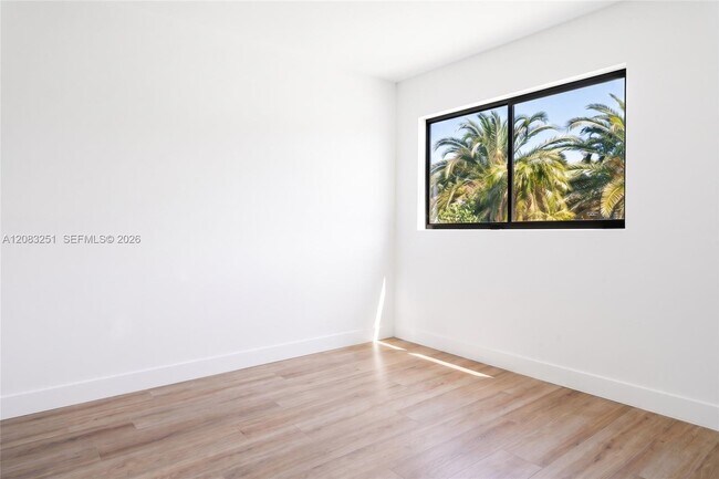 Building Photo - 8340 SW 41st Terrace