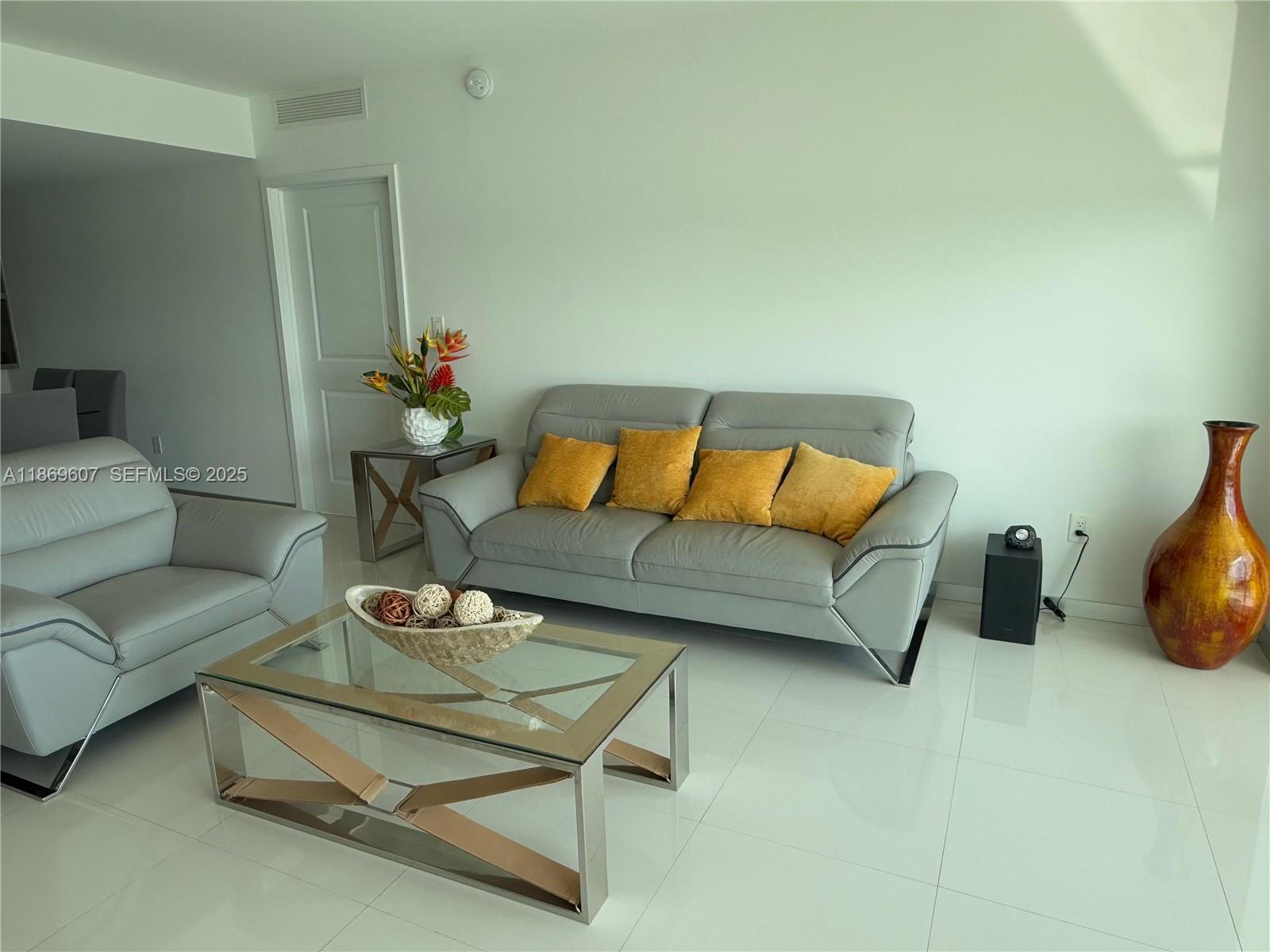 Building Photo - 400 Sunny Isles Blvd