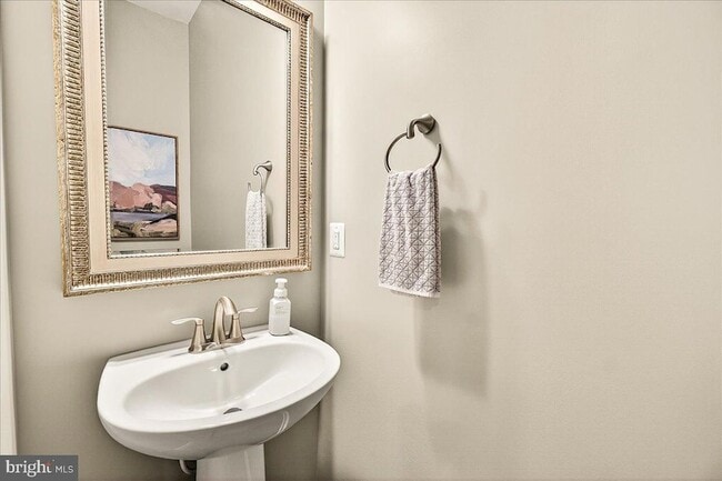 Building Photo - 22739 Tate St